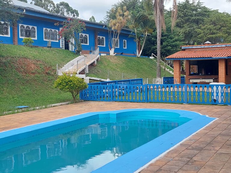 piscina da casa azul